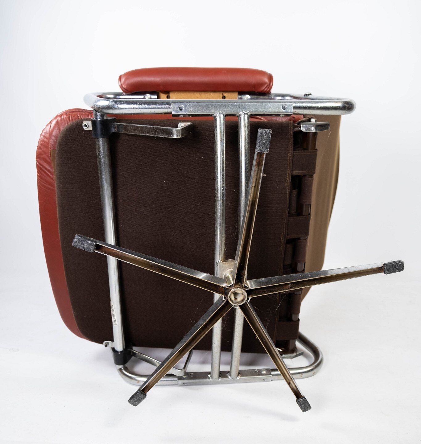 Red leather armchair and Danish metal structure 1960