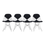 Set of 4 “DKR-2” wire chairs with “Bikini” by Charles & Ray Eames for Herman Miller / Mid-century modern design / 1950s / 1960s