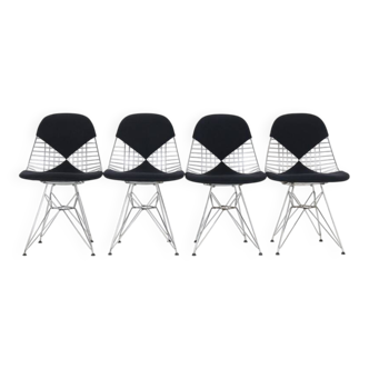 Set of 4 “DKR-2” wire chairs with “Bikini” by Charles & Ray Eames for Herman Miller / Mid-century modern design / 1950s / 1960s