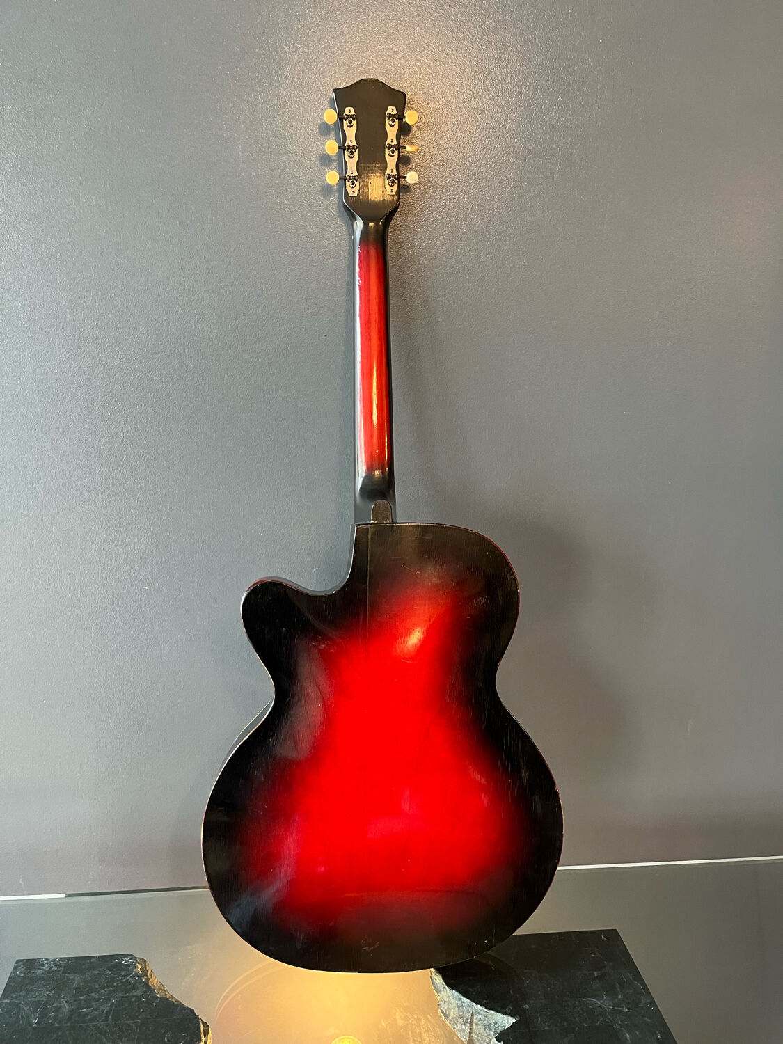 Klira Archtop Guitar