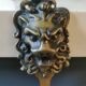Porte Manteau mural/Patère Tête de Lion Art Déco. En bronze doré/19cm