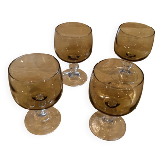 Set of 4 vintage wine glasses