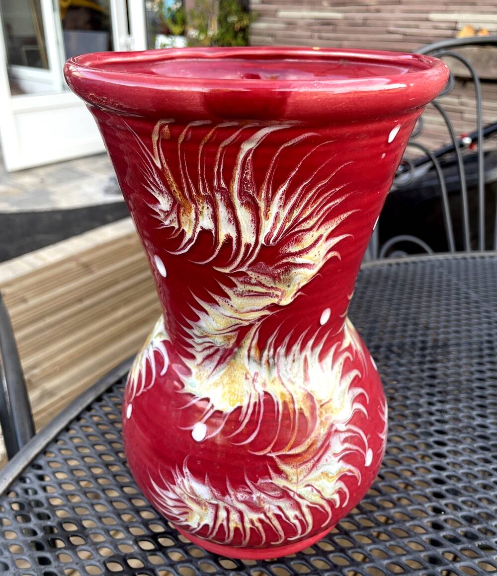 Longchamp vase 1950s bordeaux and multicoloured sideboard decoration