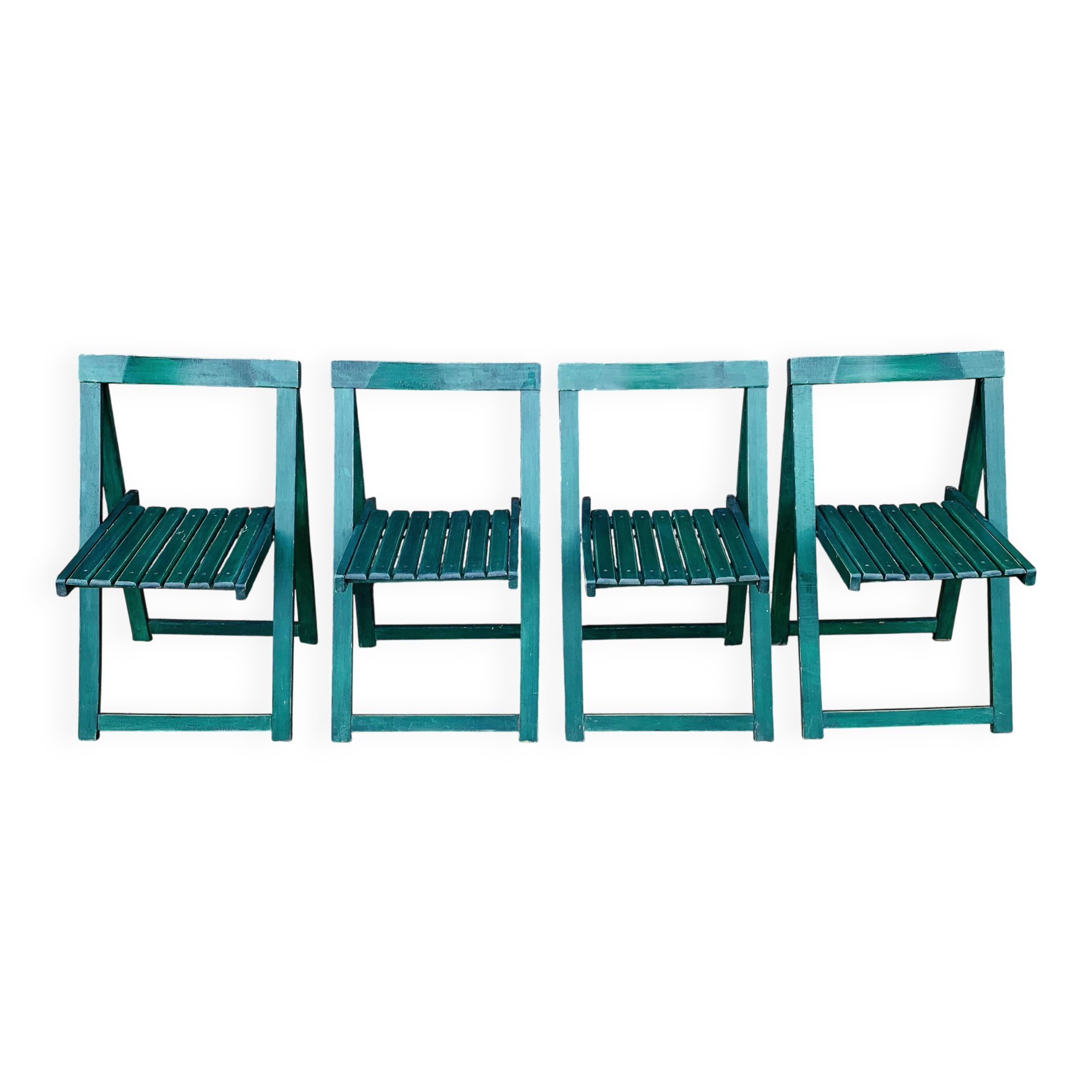 Set of 4 green folding chairs