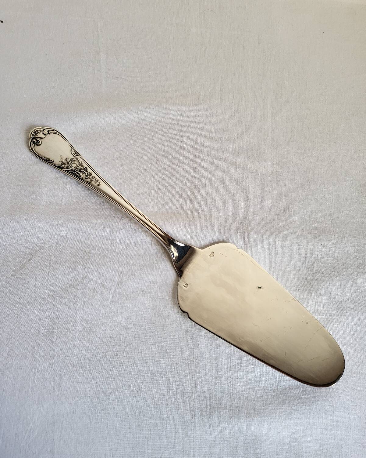 Silver-plated pie server Guildar