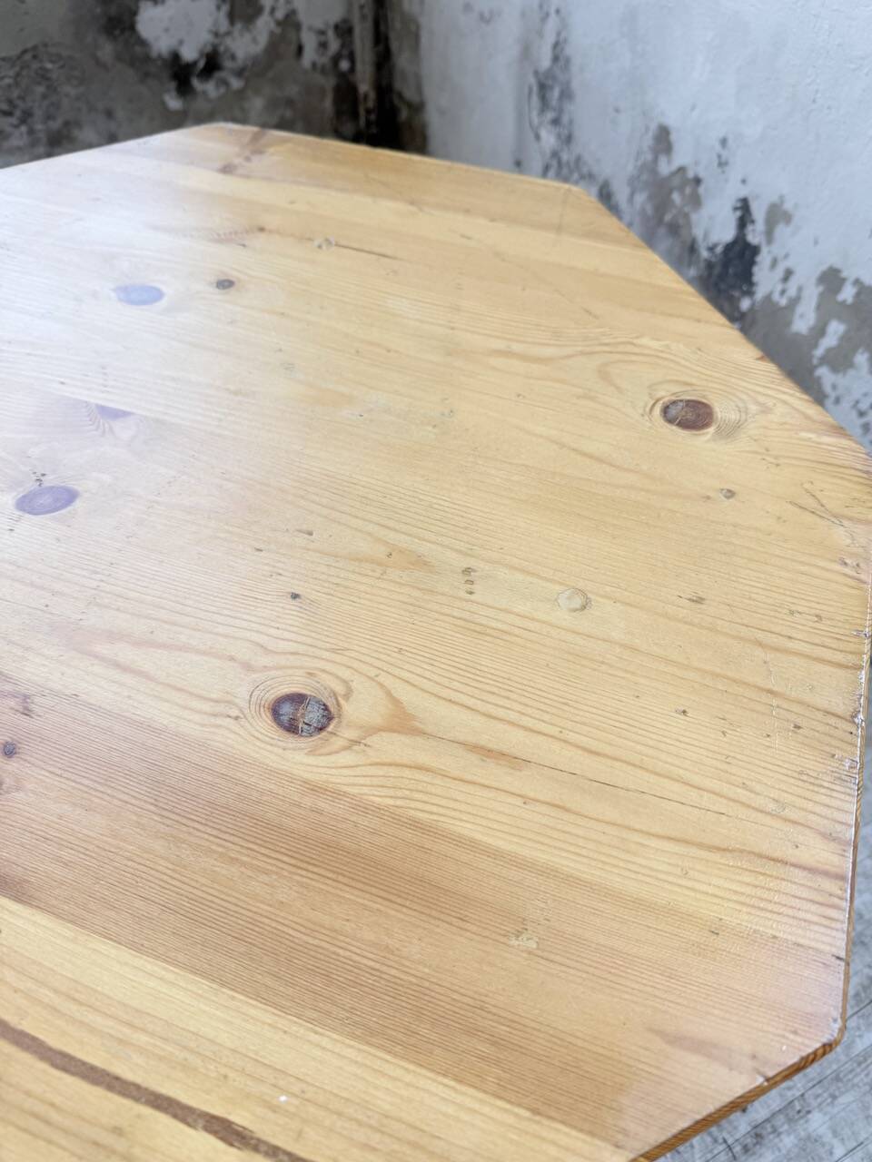 Hexagonal console table guéridon Regain pine 1970