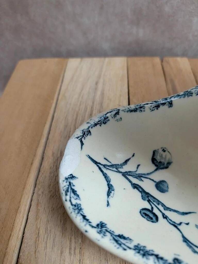 Antique sauce boat in Lunéville ironstone – Marguerite model – Blue decoration