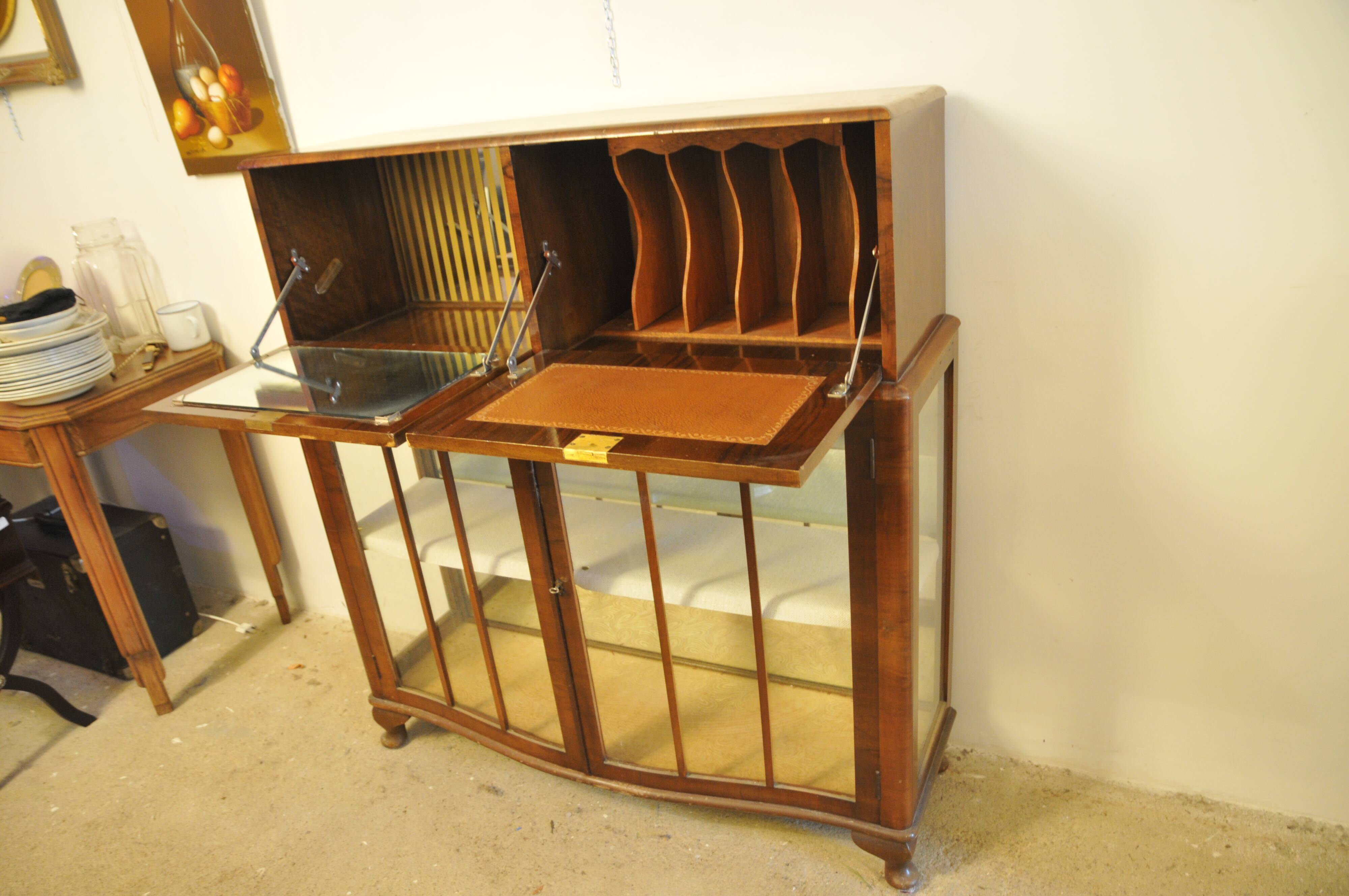 Showcase / Secretary / teak "Turnidge" art deco buffet