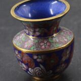 Chinese vase in email