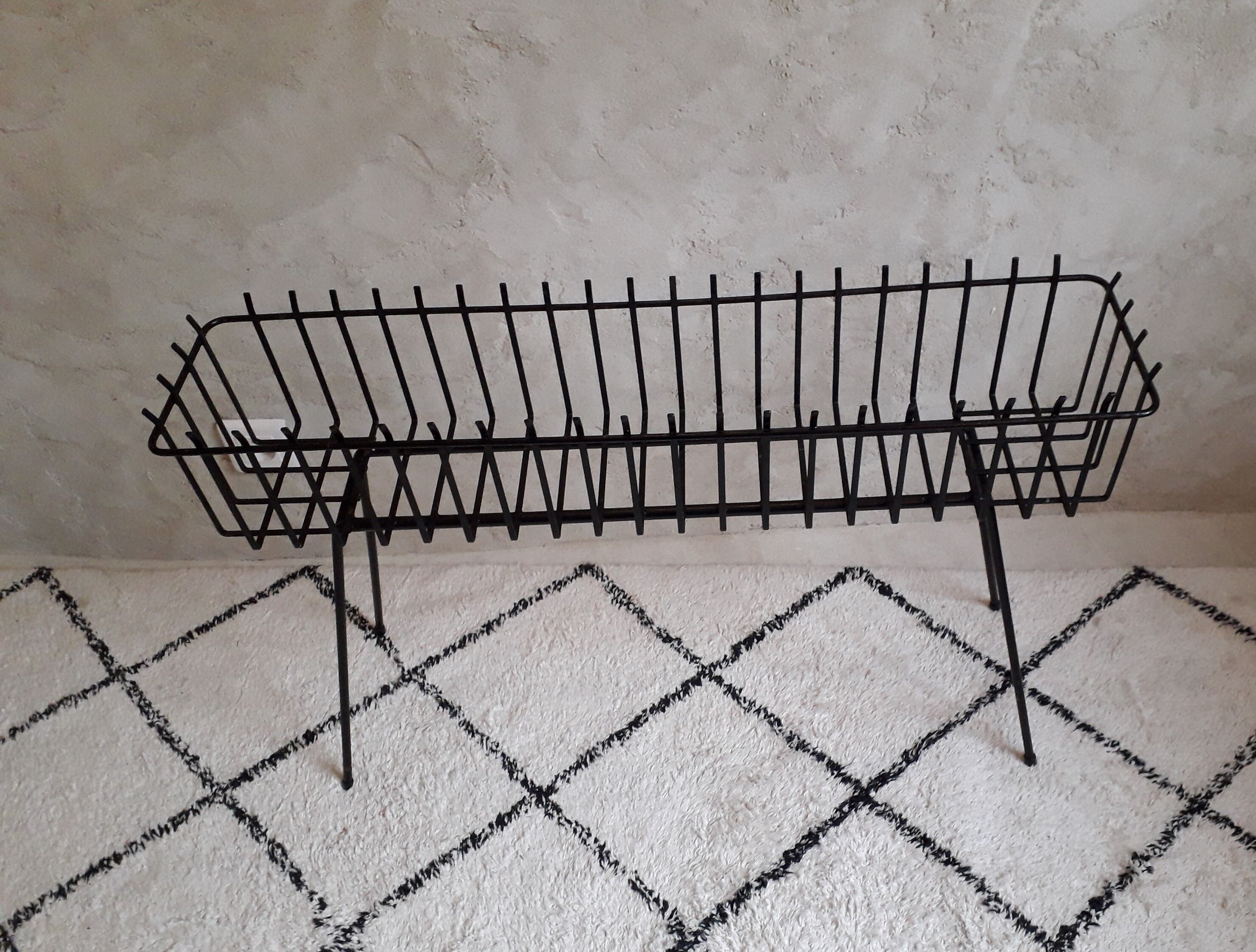 Metal indoor planter