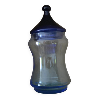 Pot en verre bleu