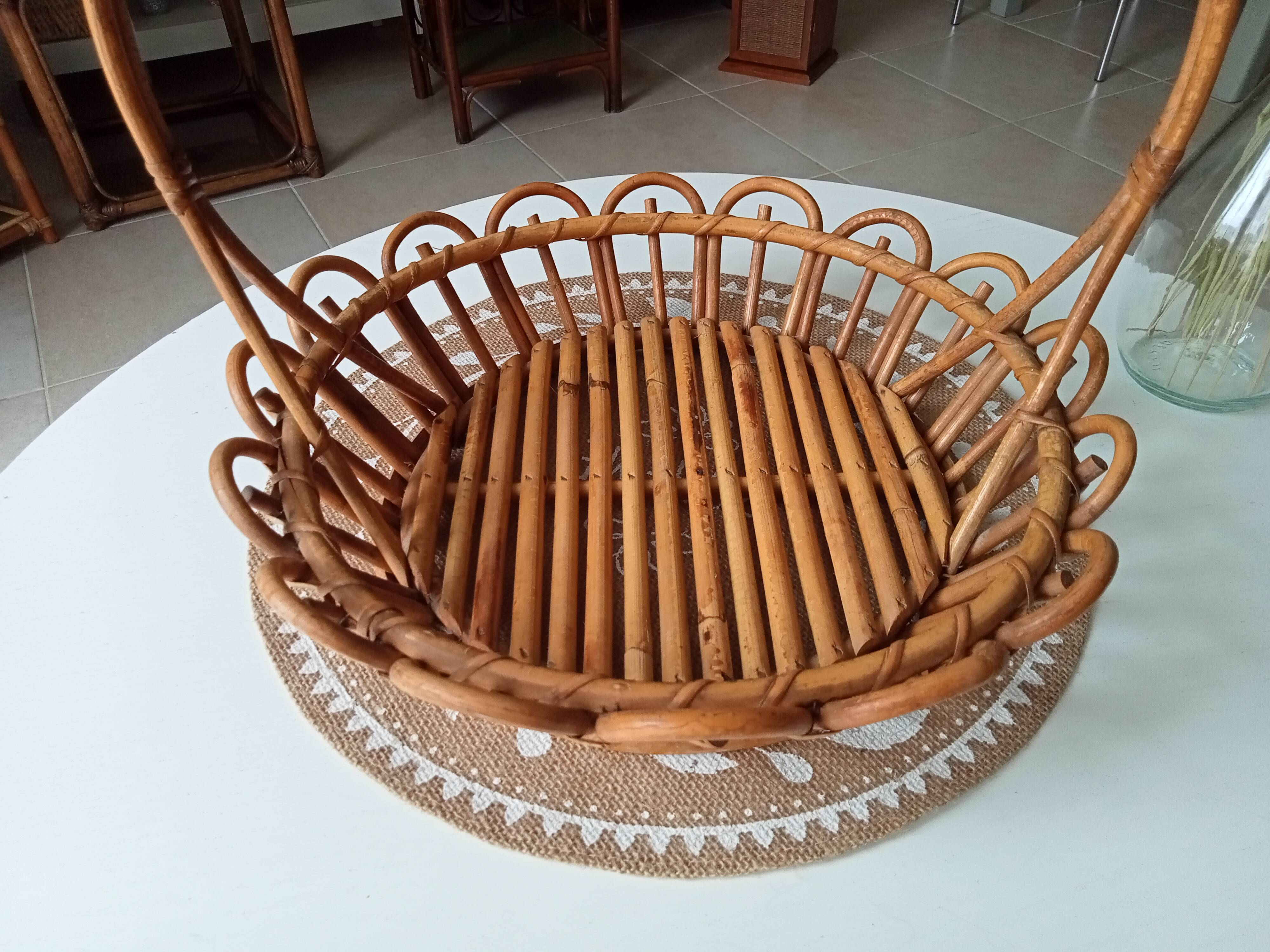 Vintage rattan basket 70s