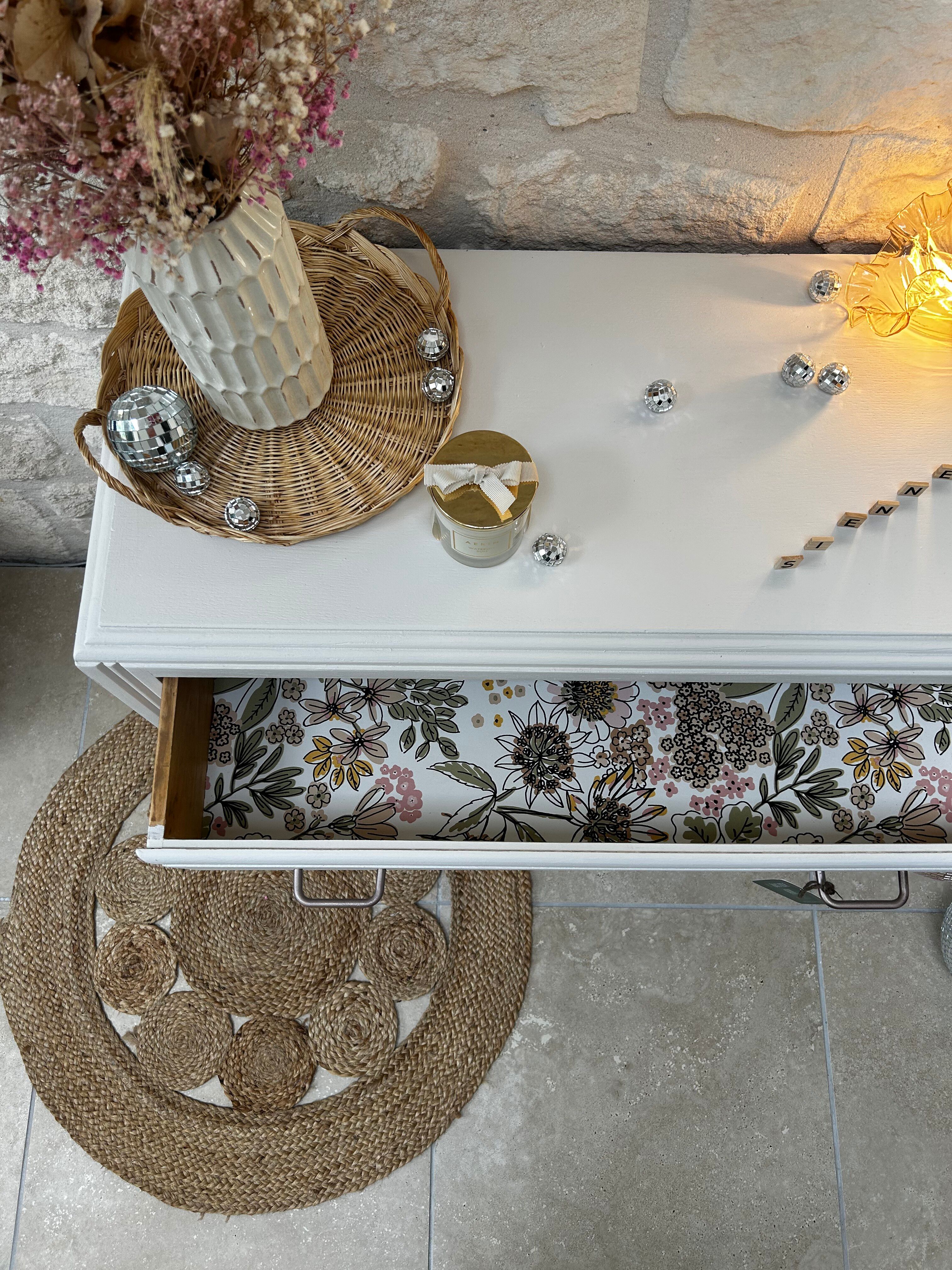 Vintage chest of drawers