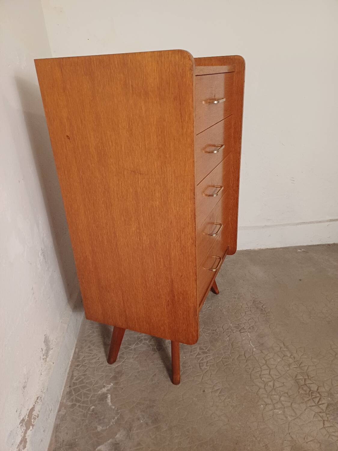 Vintage chest of drawers