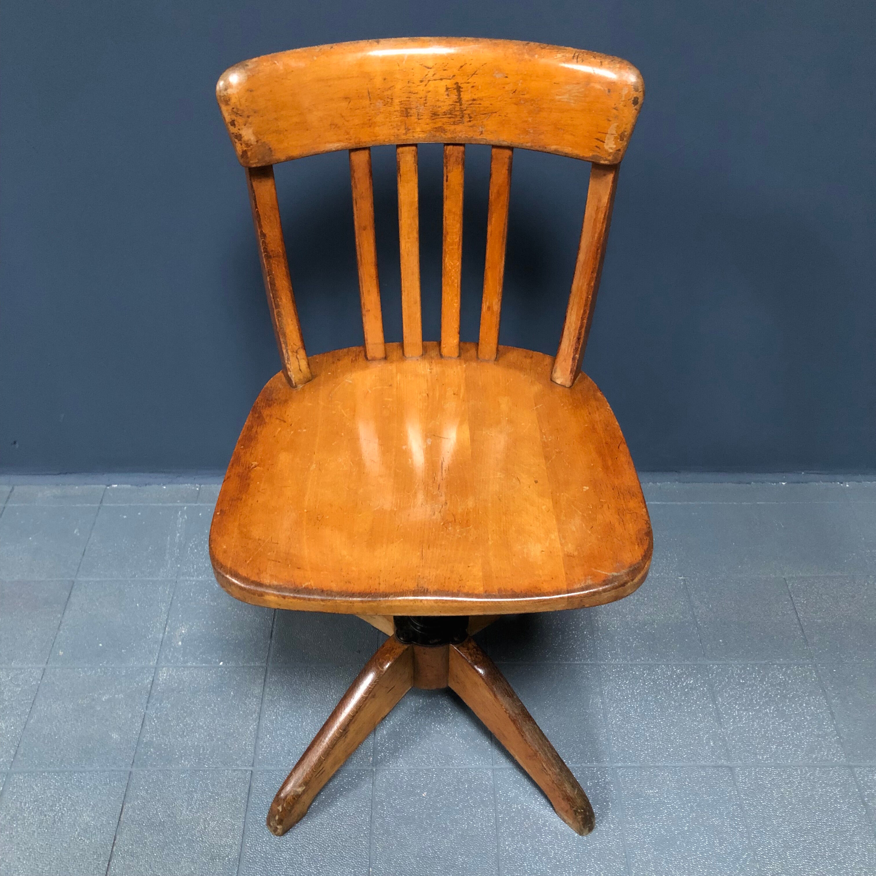 Chaise de bureau hêtre par Albert Stoll années 1940