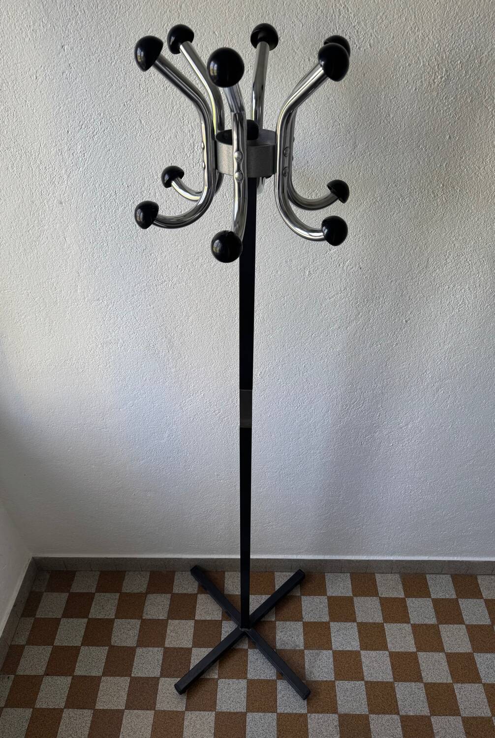 Coat rack/parrot cloakroom 70s