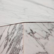 Table à manger en marbre