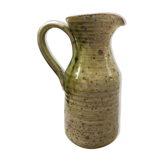 Vase ou pichet en grès beige vert signé pont igom bavil ?