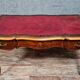 Bureau plat Louis XV a double face en marquèterie de bois précieux