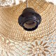 Suspension en crochet beige