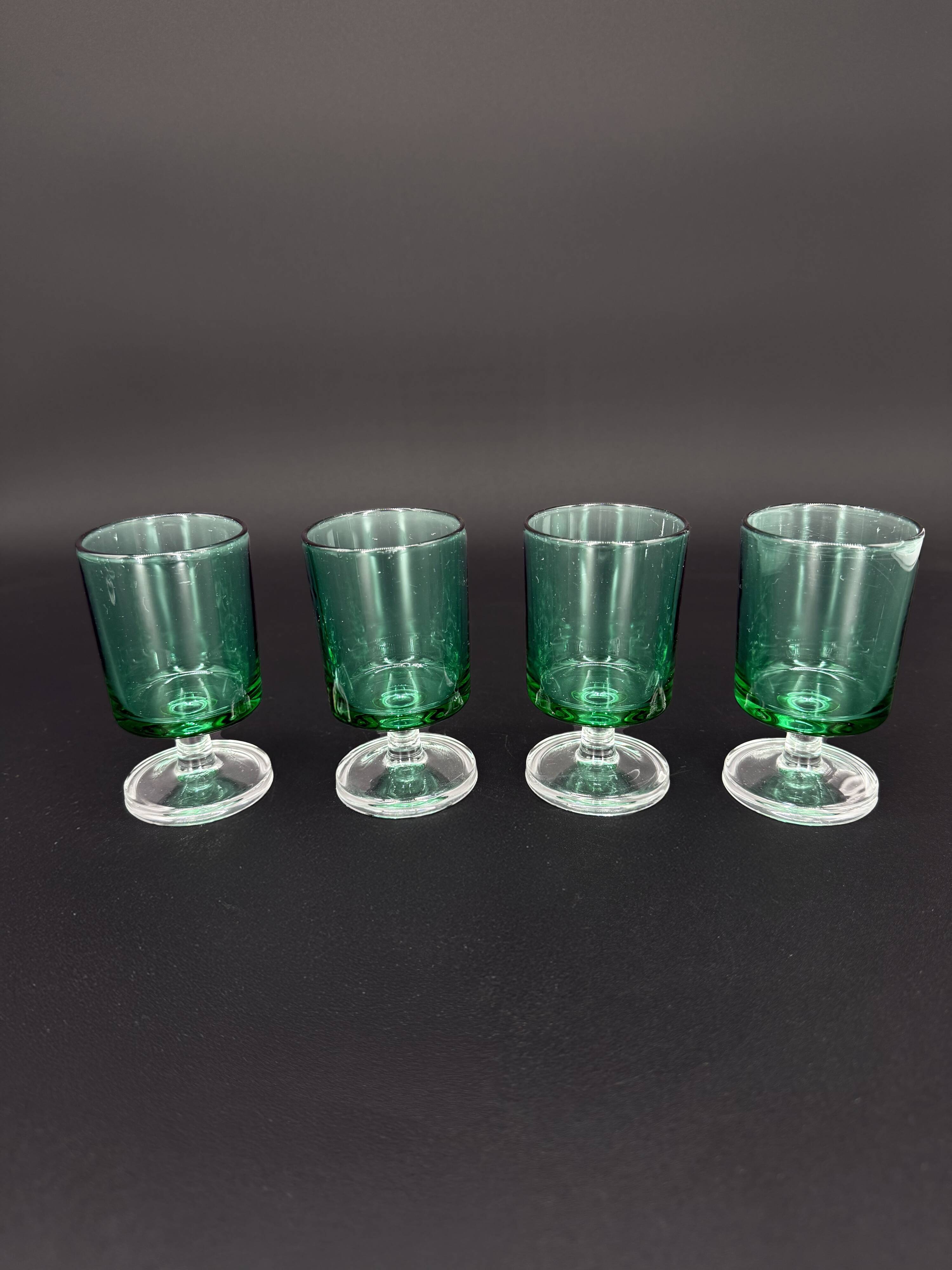 4 vintage green glass goblets on a stem – 1960s/70s