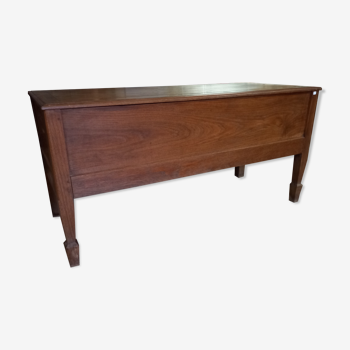 Maie. Solid wood chest