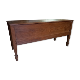 Maie. Solid wood chest