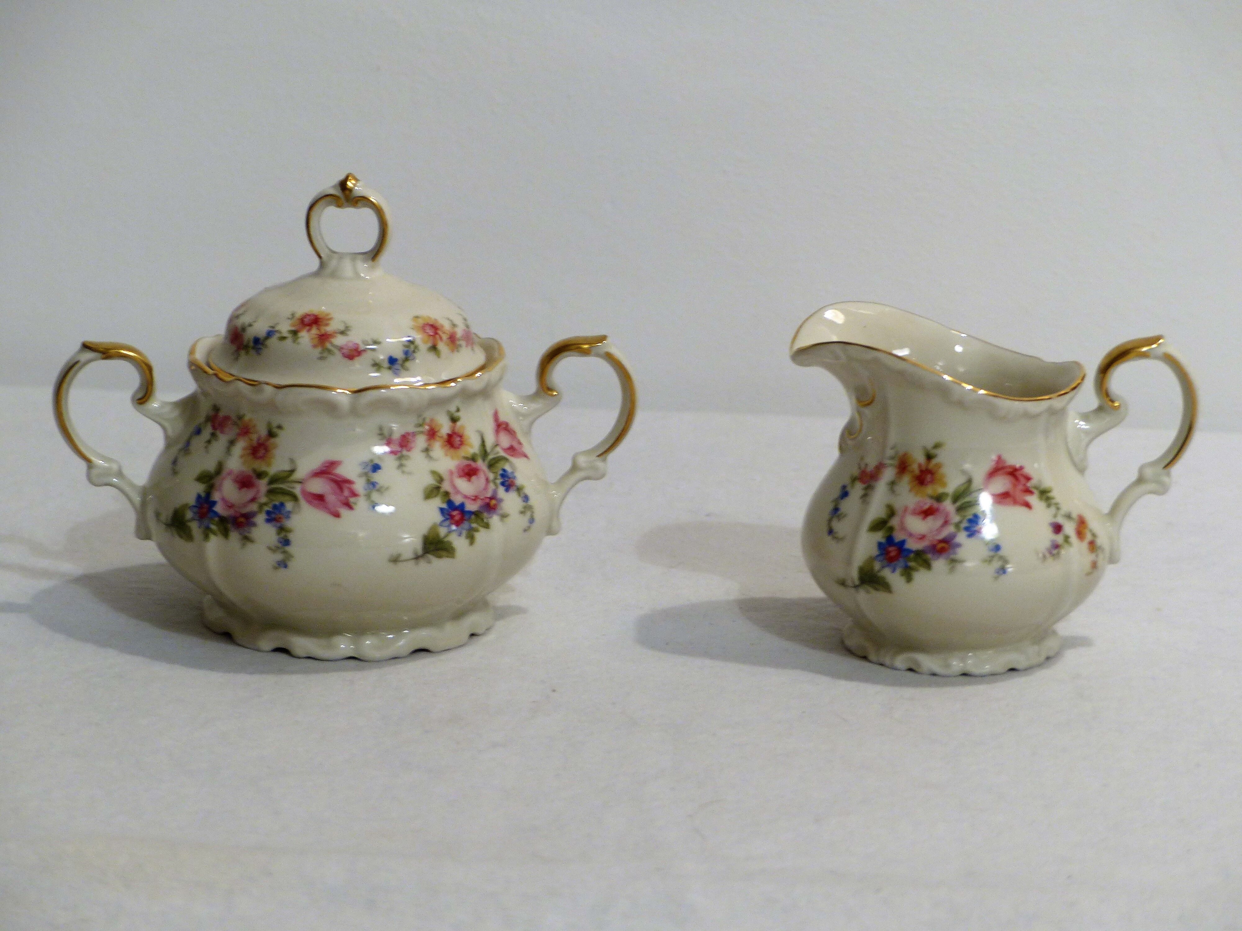 Bavaria sweetener and milk jug