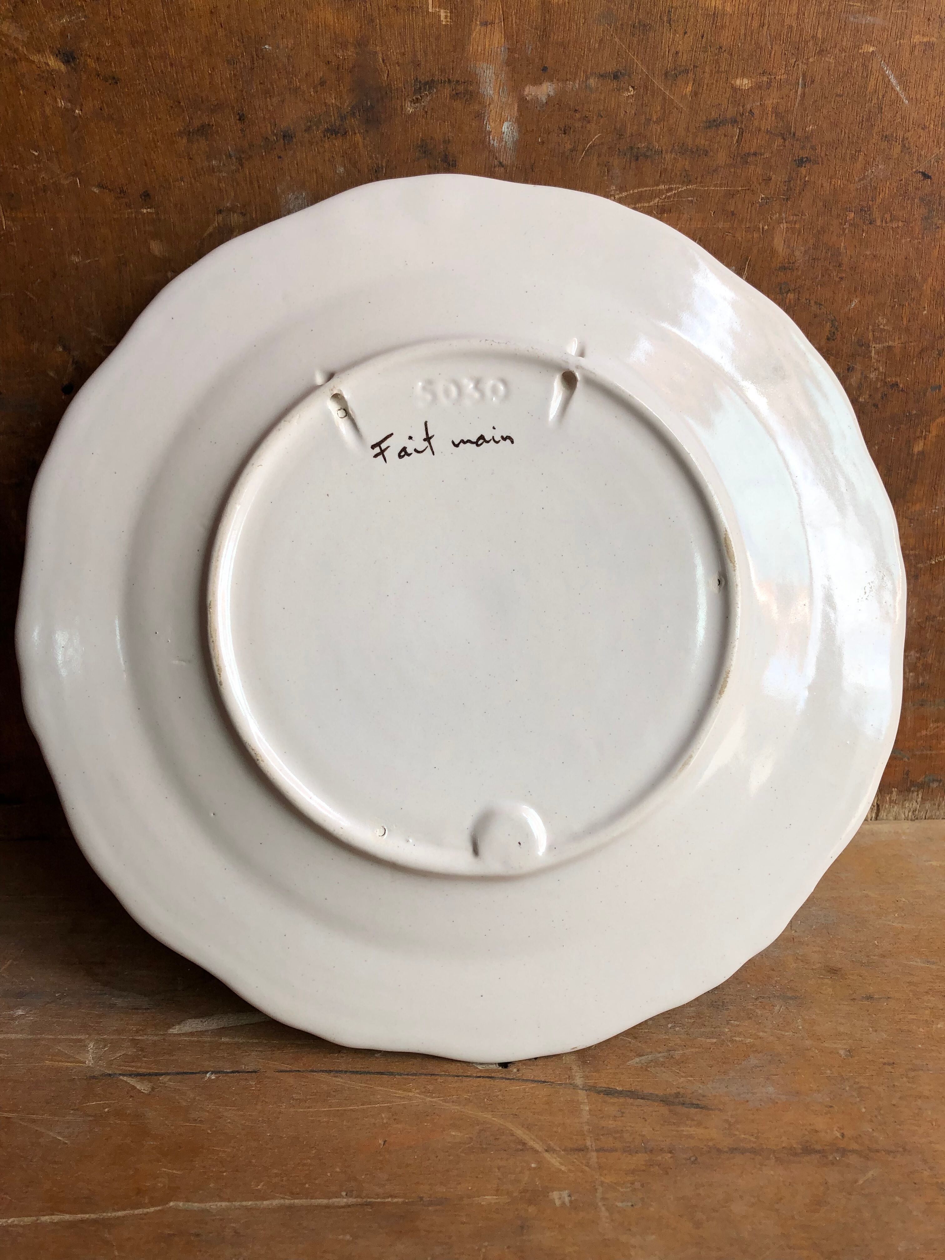 Old decorative plate Quimper France style ceramic vintage rooster design