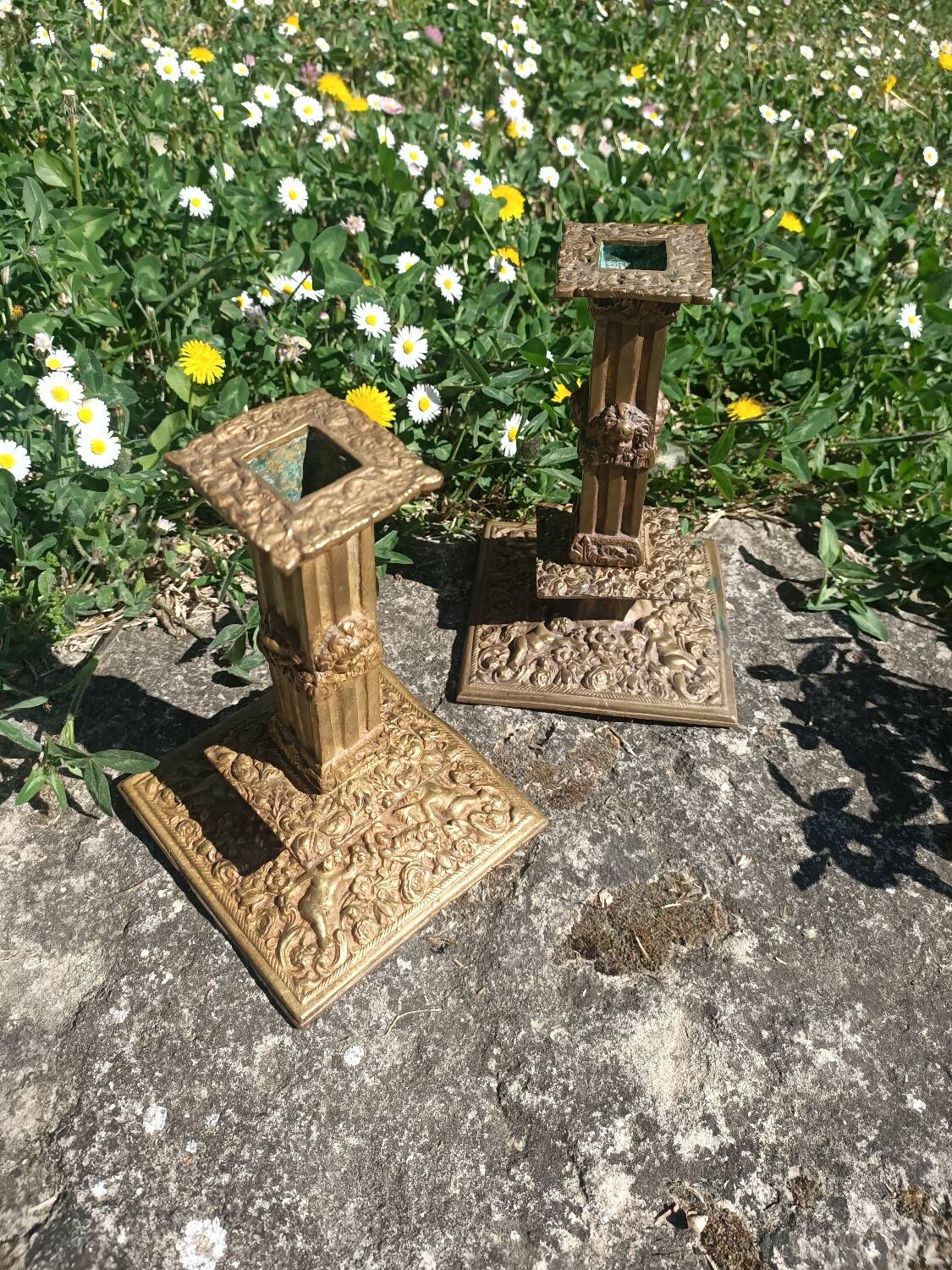Financial-style candle holders in gilded bronze