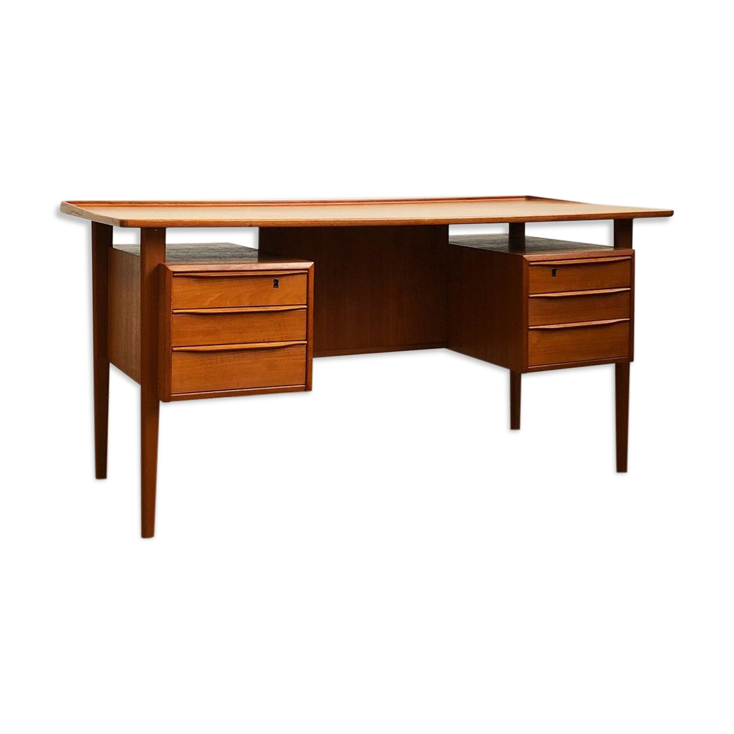 Mid-century danish teak desk by Peter Løvig Nielsen for Hedensted Møbelfabrik