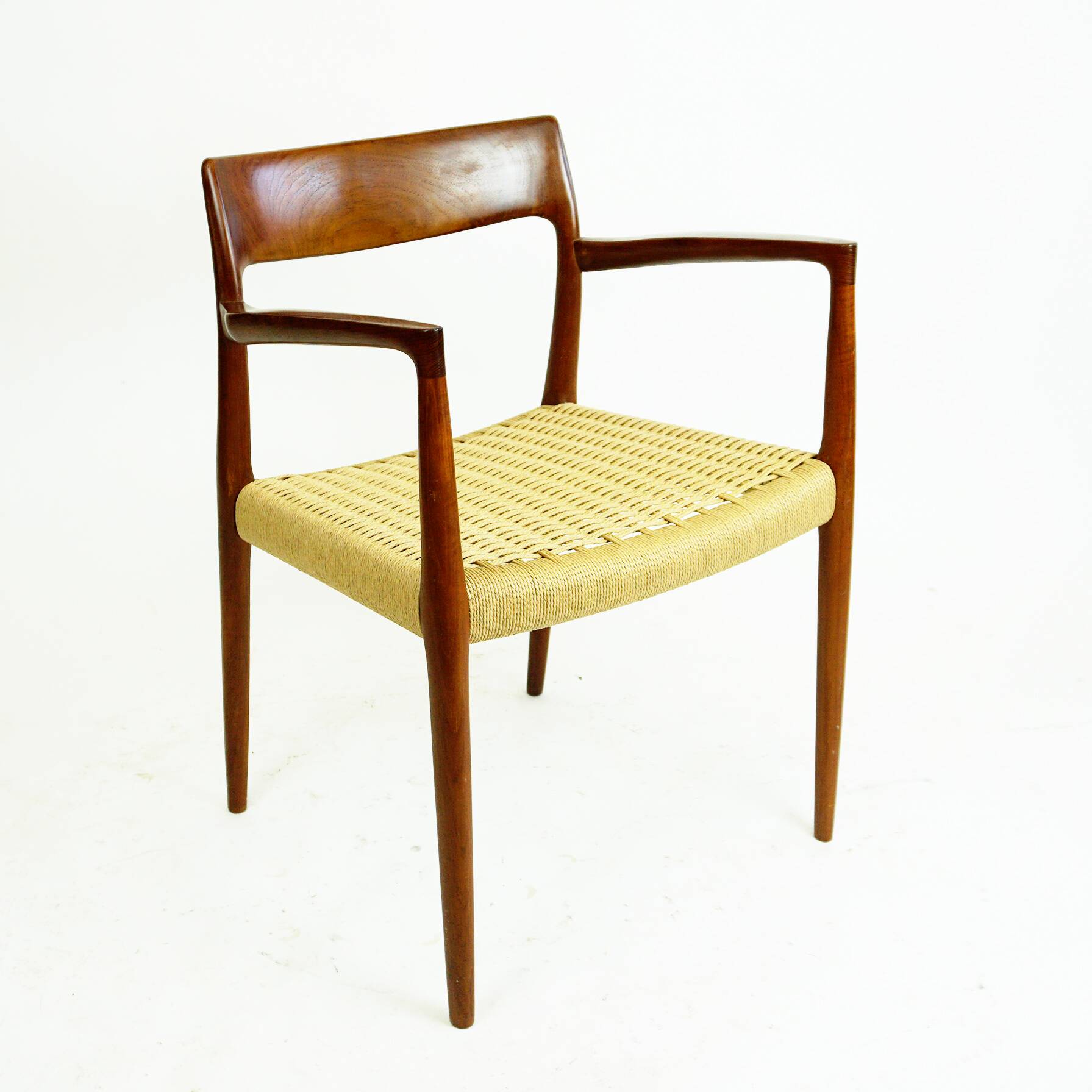 Sculptural Scandinavian Modern Armchair Mod. 57 in Teck and Paper