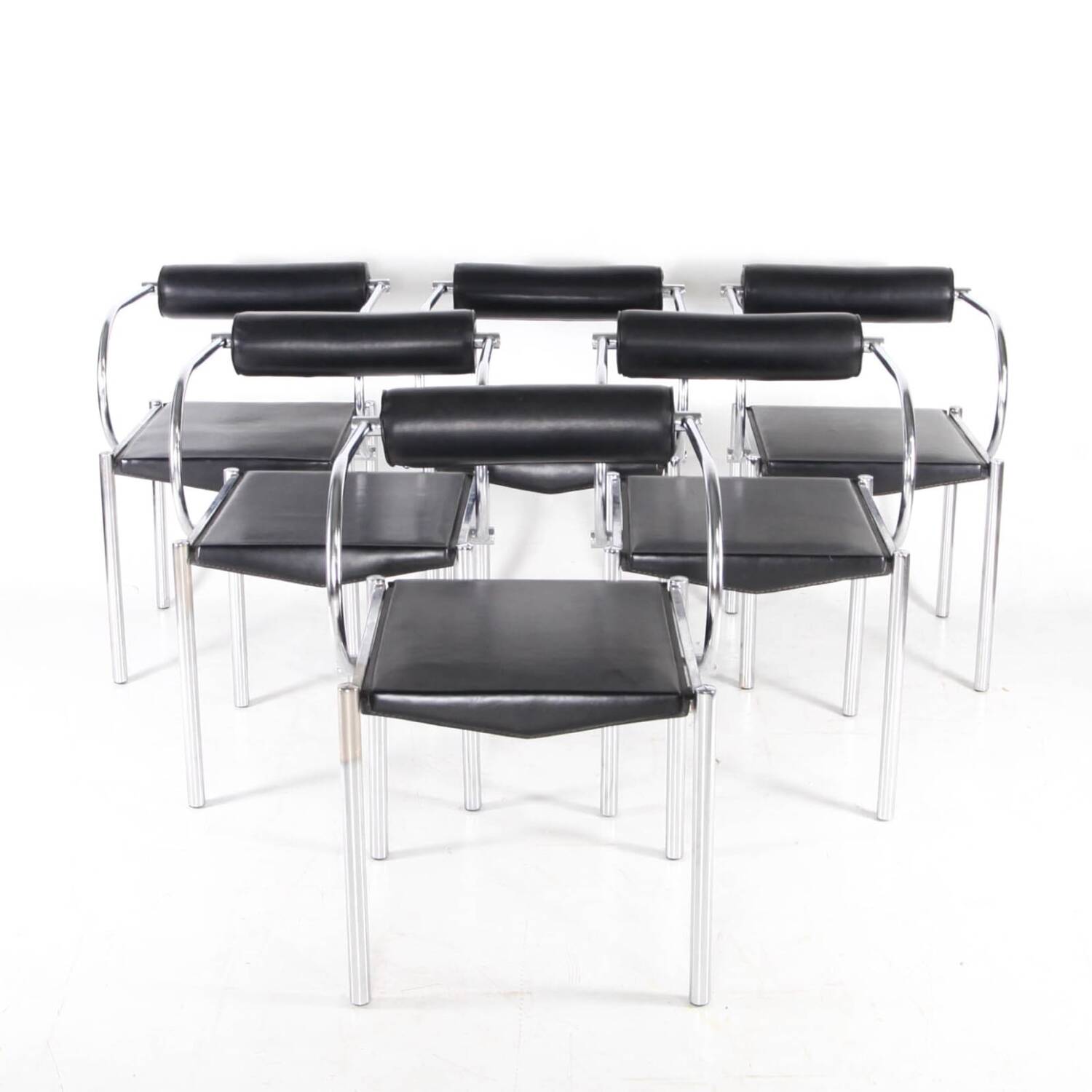 Set of 6 chrome and leather chairs
