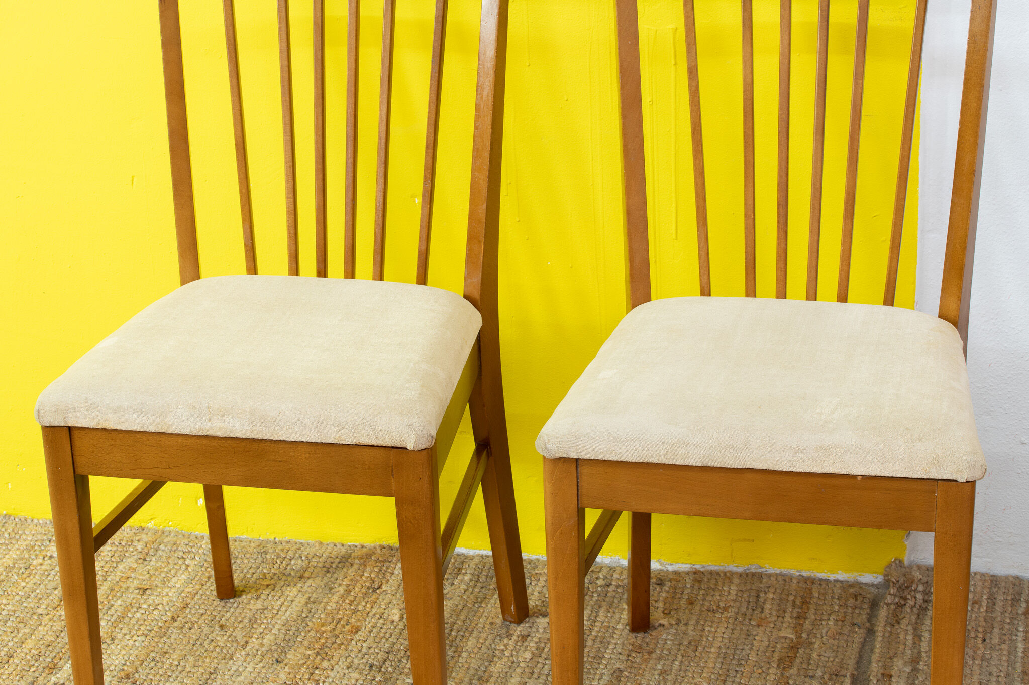 Vintage Scandinavian Chair – 46 cm