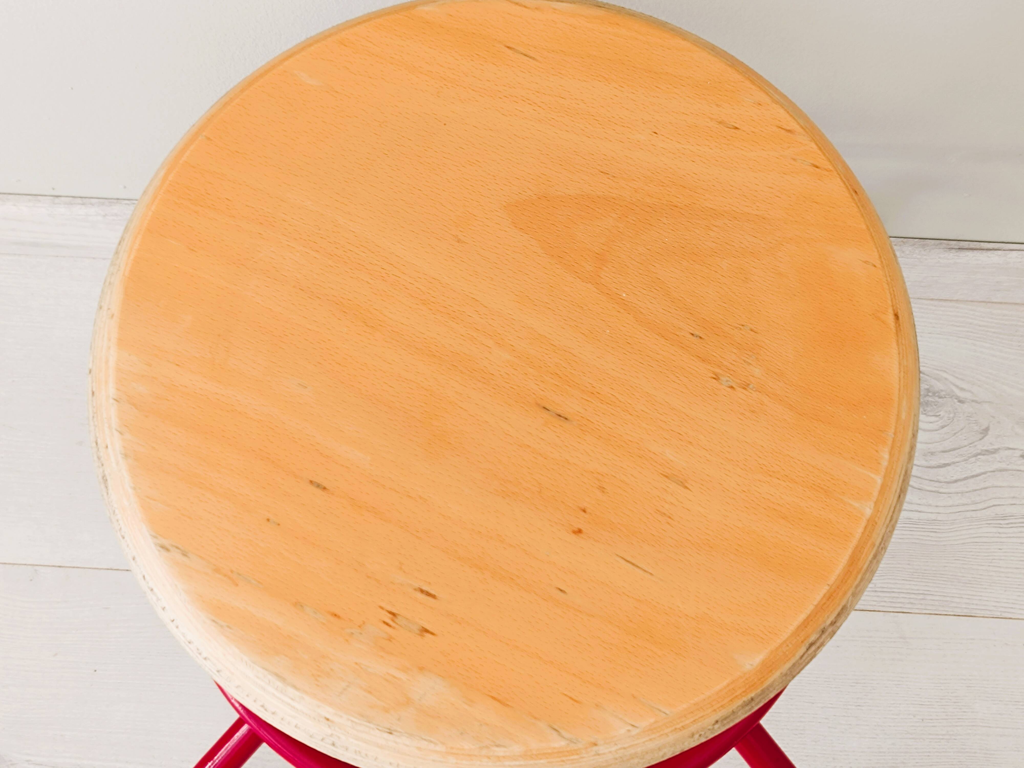 Adjustable vintage workshop stool