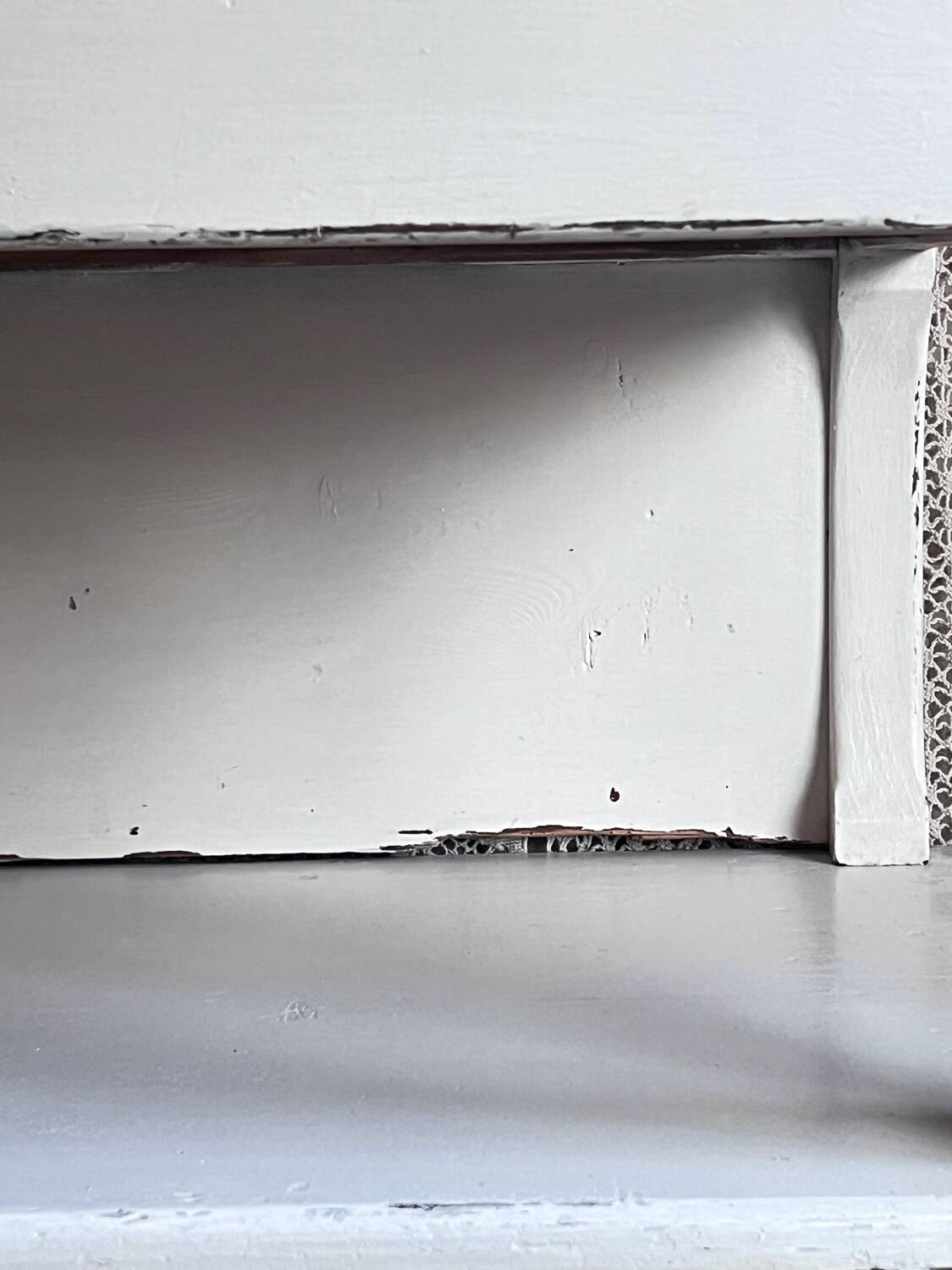 Double glass body buffet