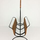 Porte revues rotin et métal 1960