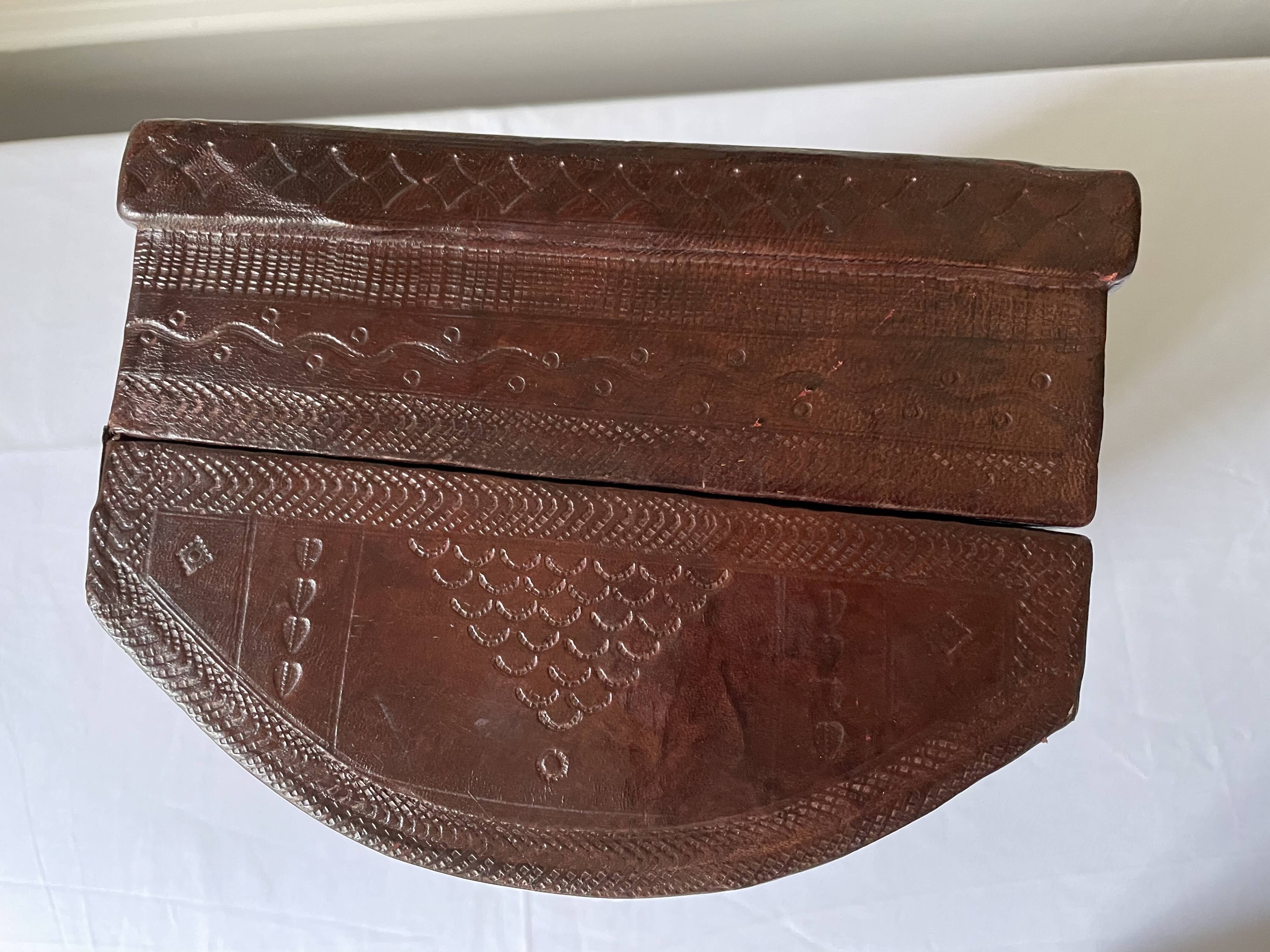 Coffret en cuir embossé Touareg
