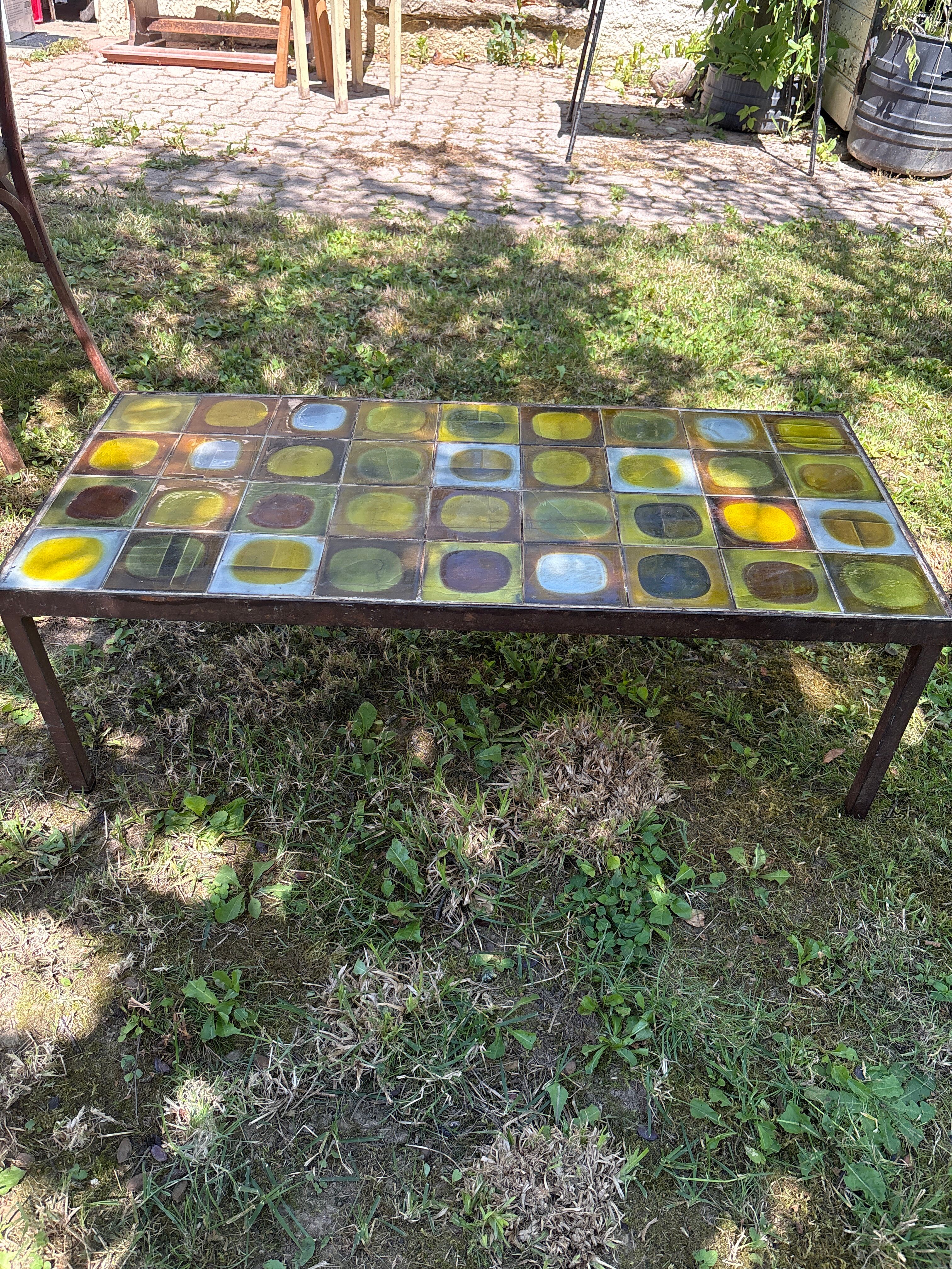 Capron ceramic coffee table
