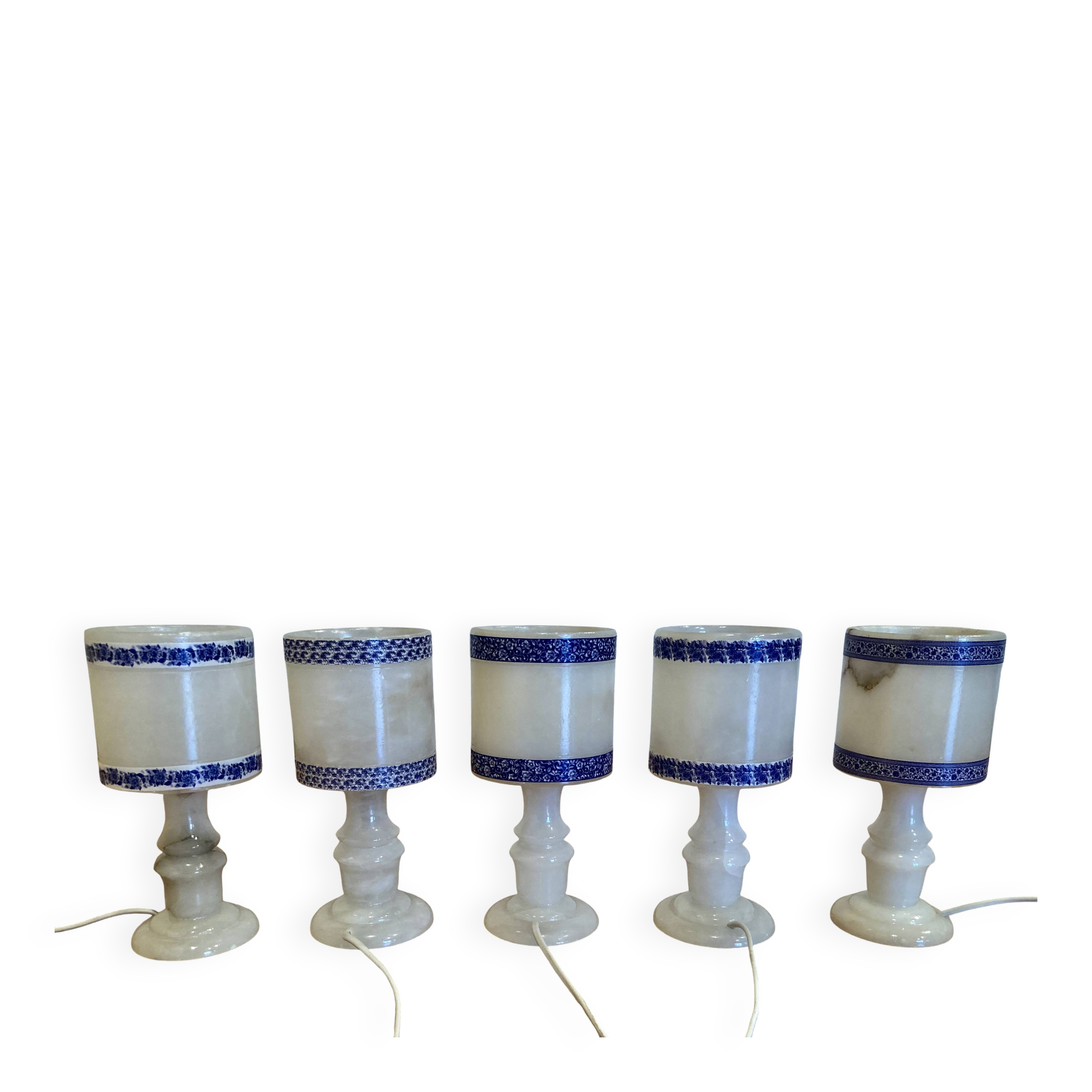 Ensemble de cinq lampes Design scandinave albâtre 1950.