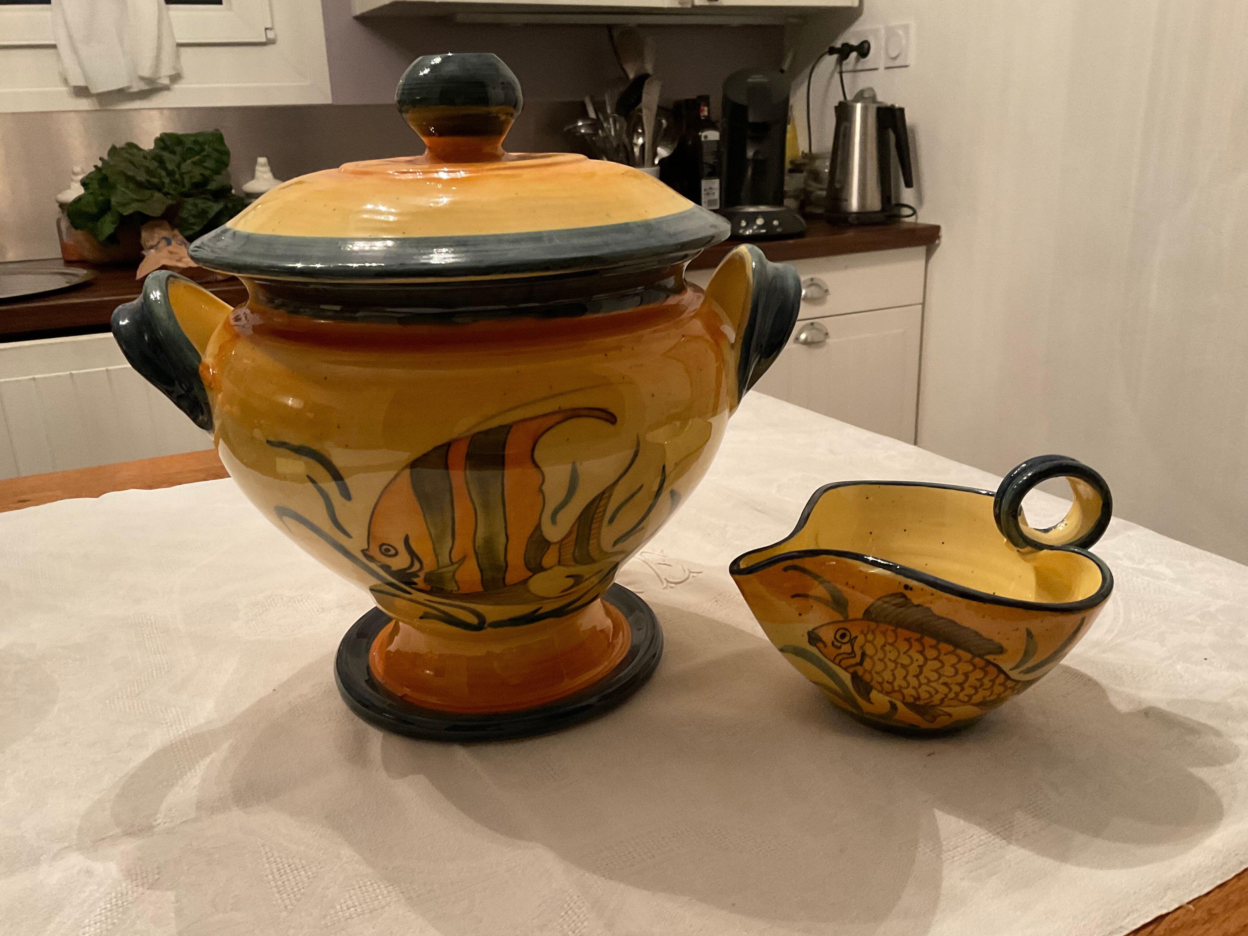 Souptureen and saucière, glazed terracotta, France, Provence