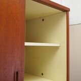 Armoire en teck, design danois, années 1970, production : Danemark