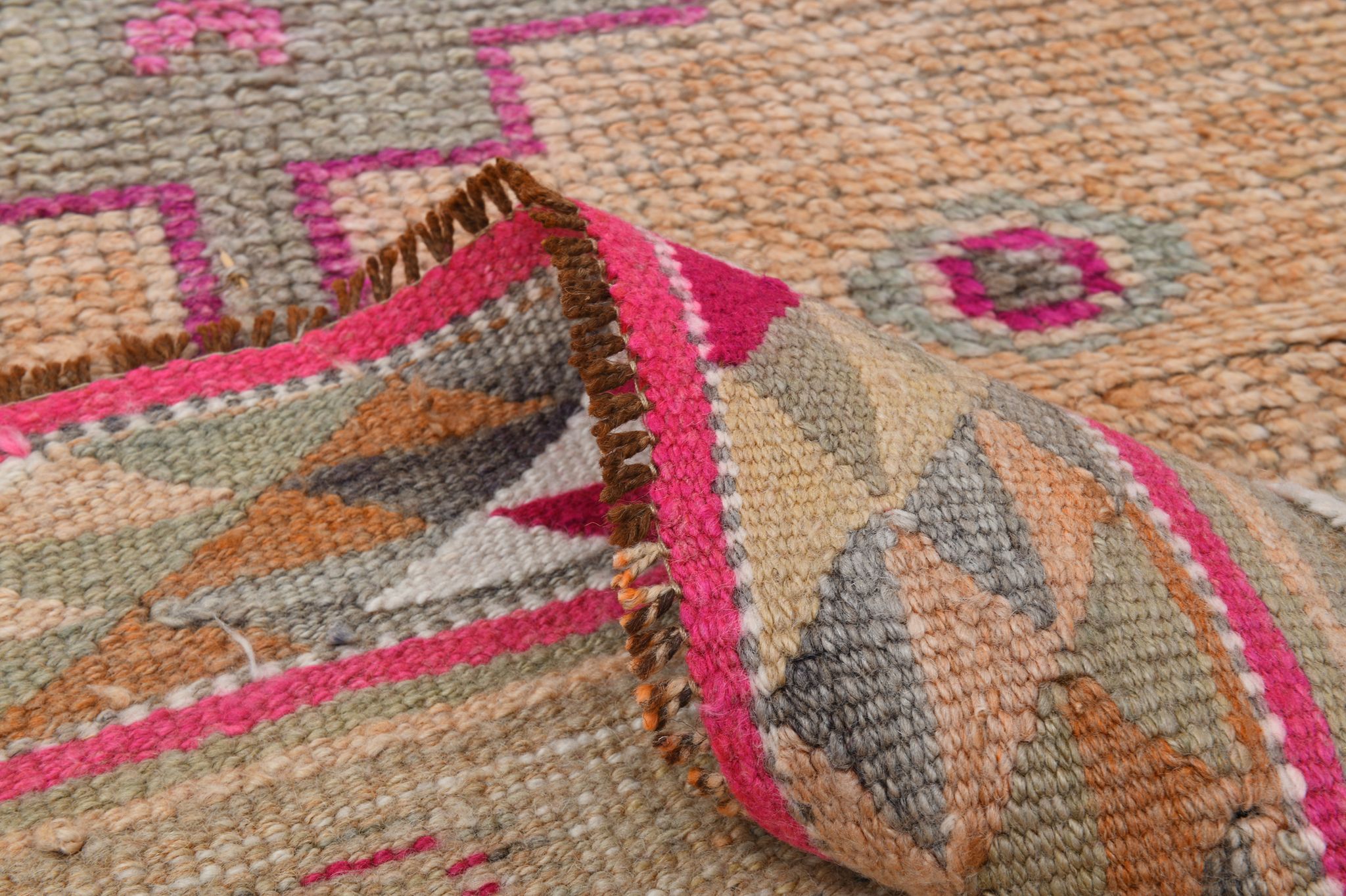 Neutral color handmade runner rug 317x87cm