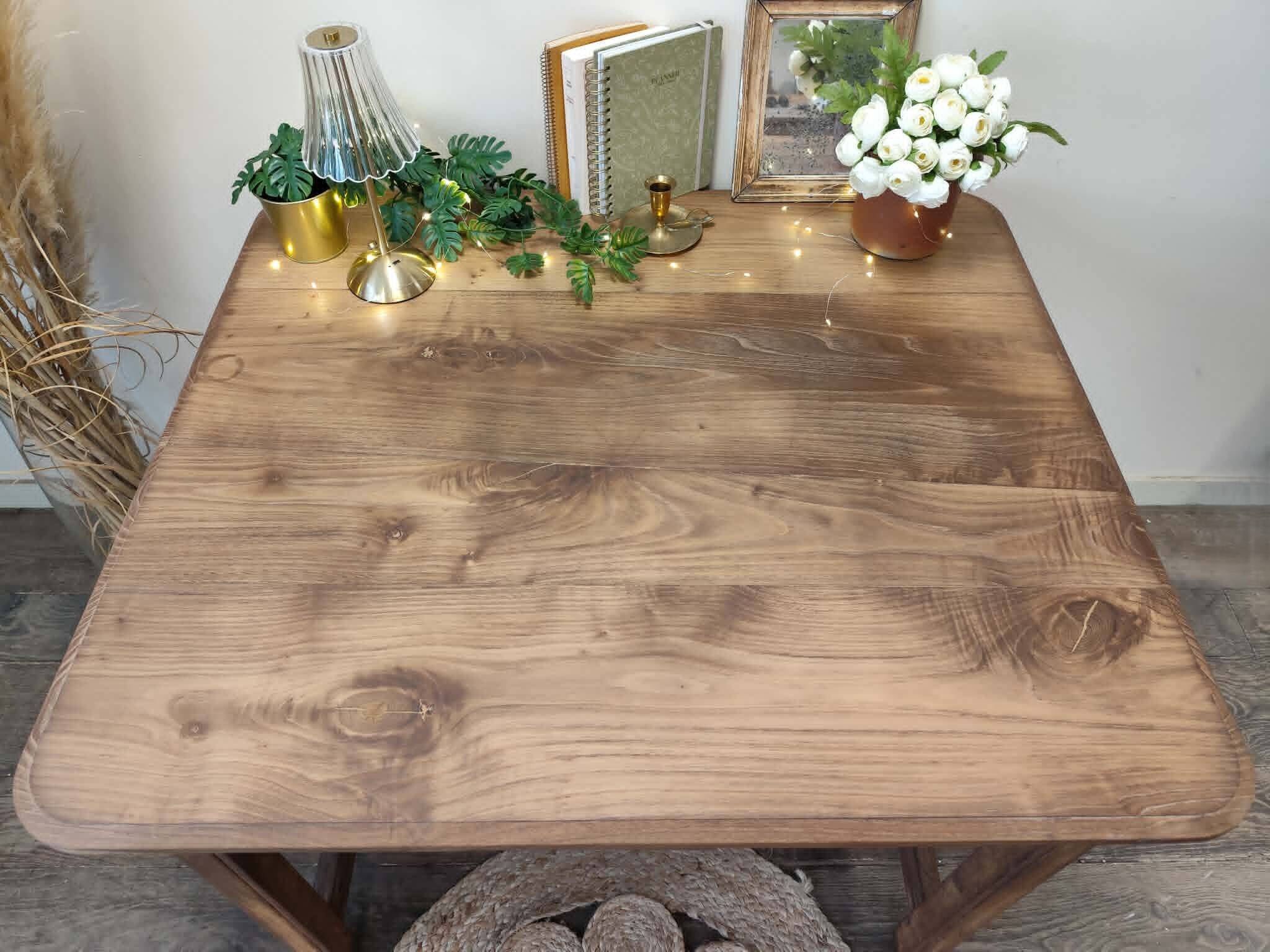 Square farmhouse table in solid oak.