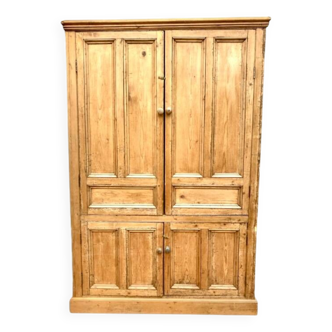 Armoire rustique ancienne