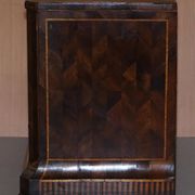 Commode parquetry marqueterie continentale circa 1780