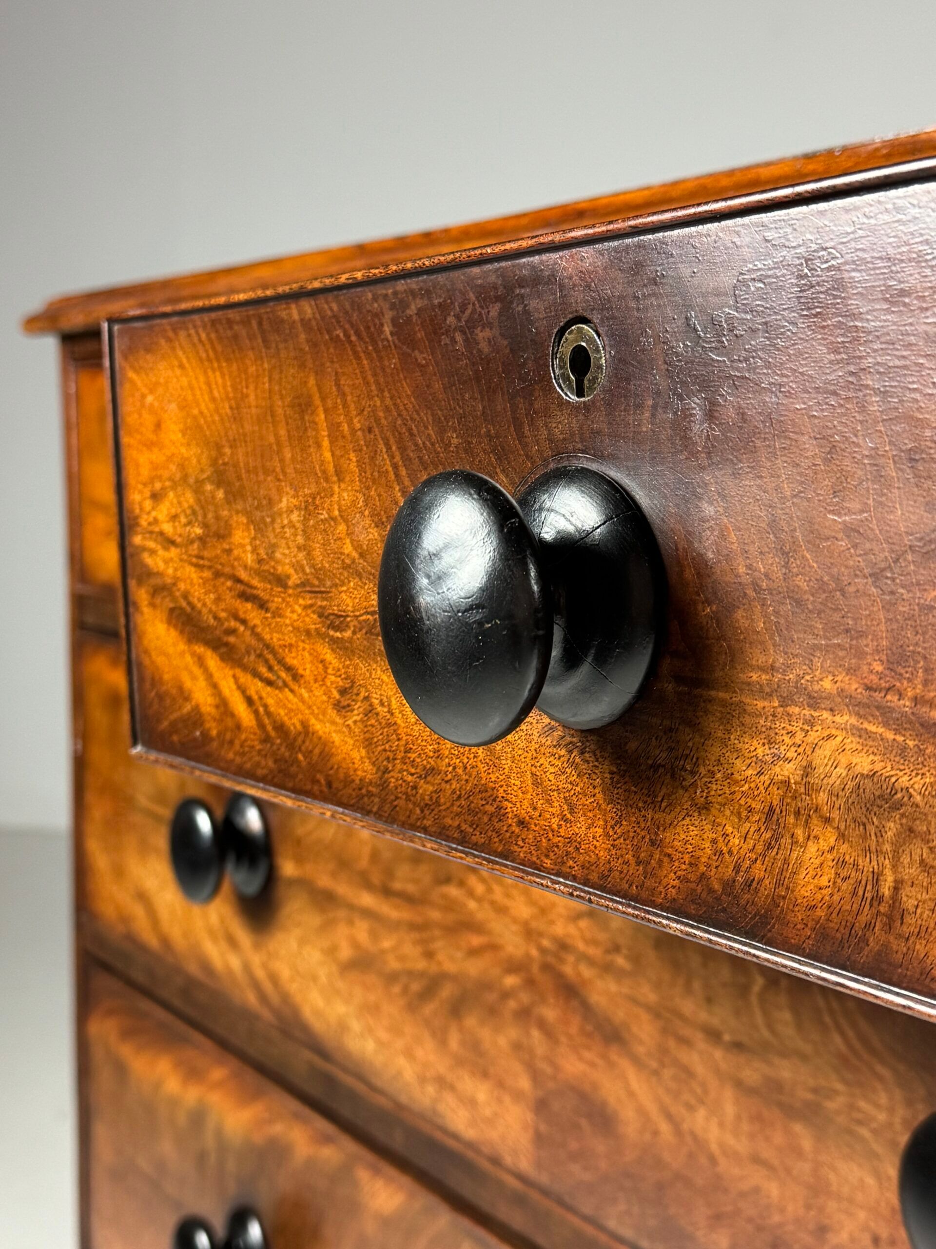 Commode en acajou, 19ème siècle