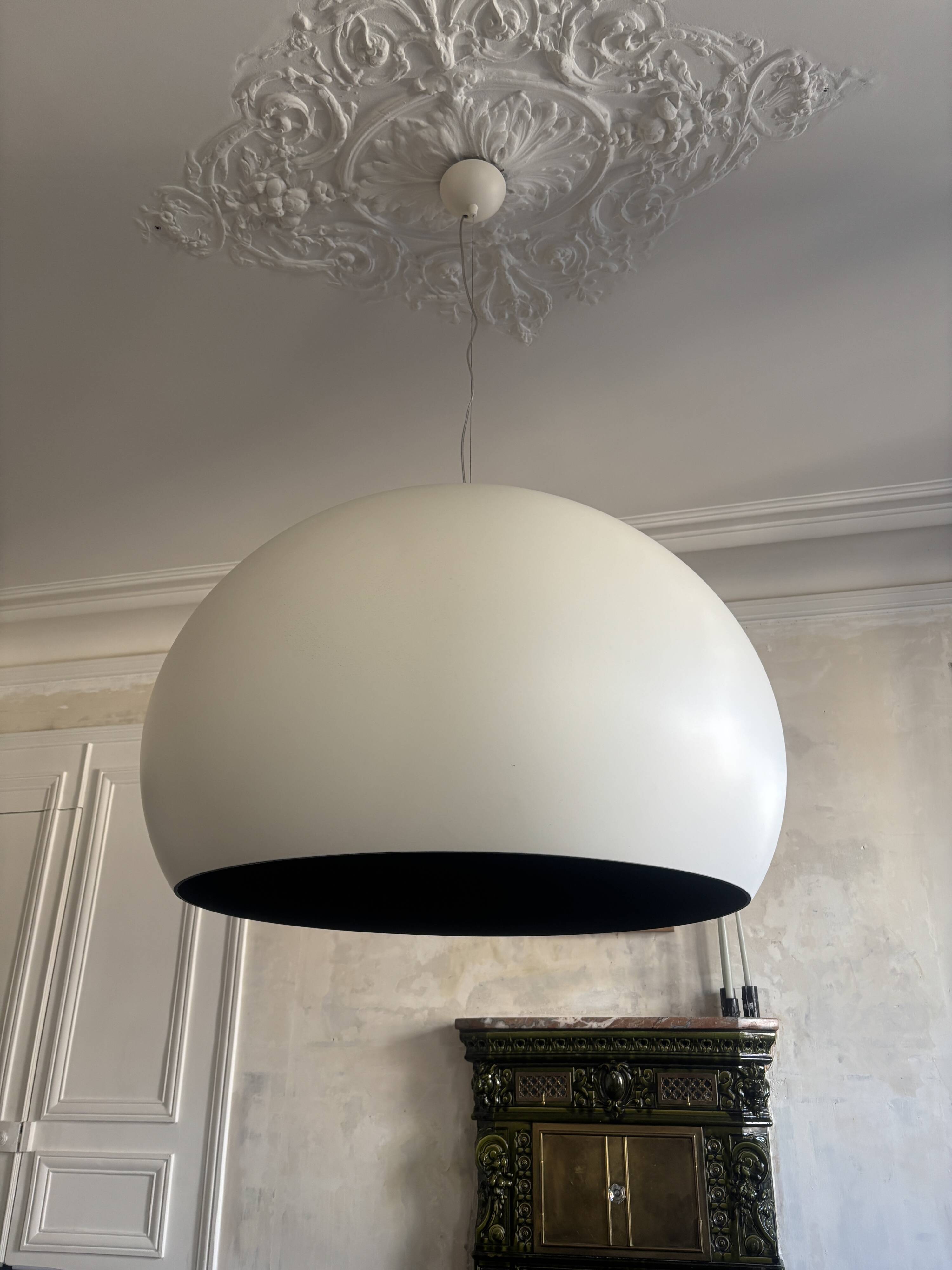 FL/Y lamp opaque, Medium, Off-white - black interior - Kartell