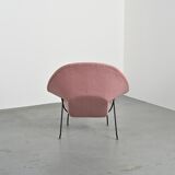 Womb Chair 1st edition by Eero Saarinen, Knoll circa 1948.