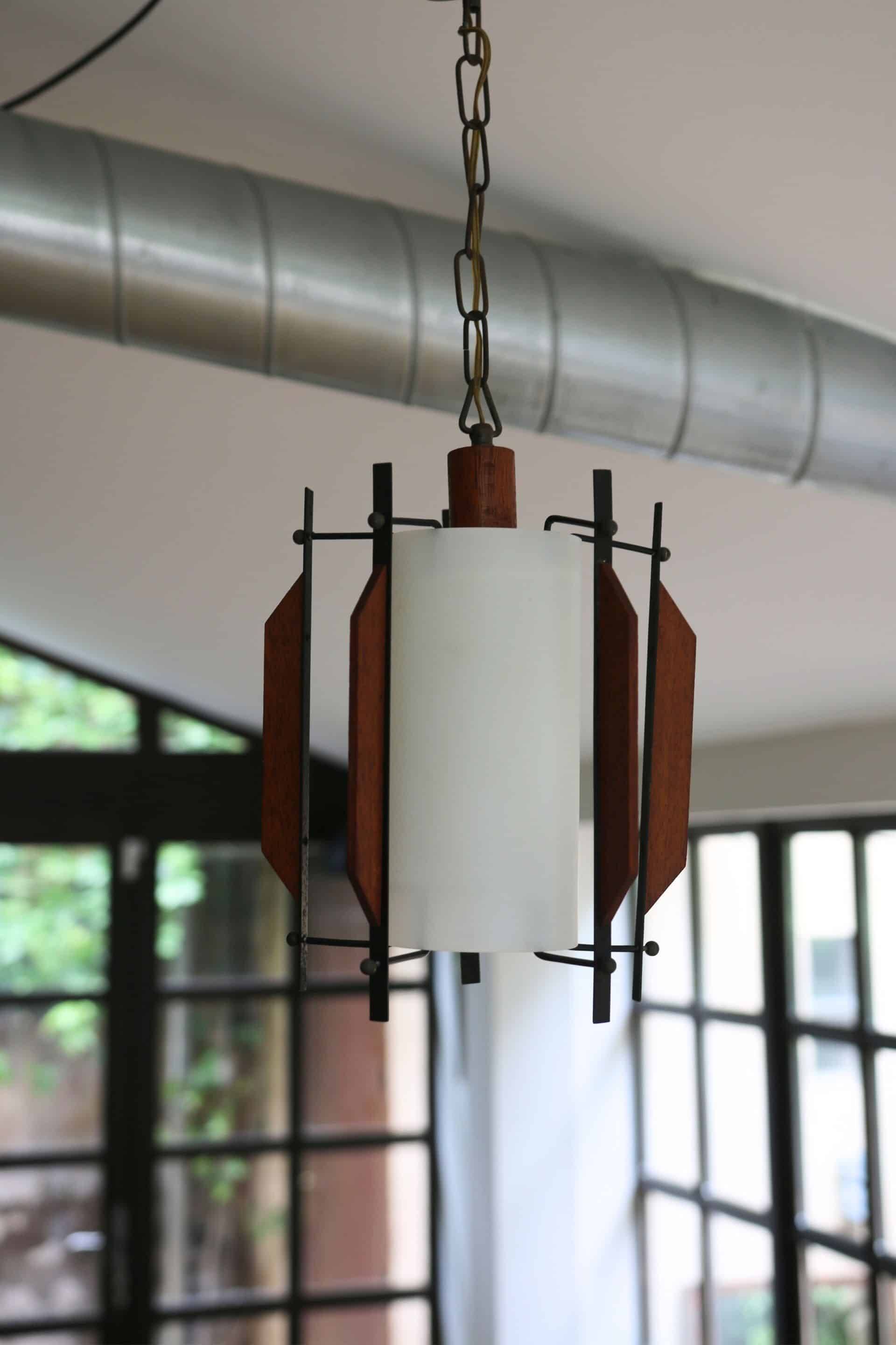 Suspension Mid-Century design italien, opalin-bois, années 50-60